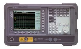 N8974A Anailíseoir Figiúirí Torainn Agilent 10 MHz Go 6.7 GHz